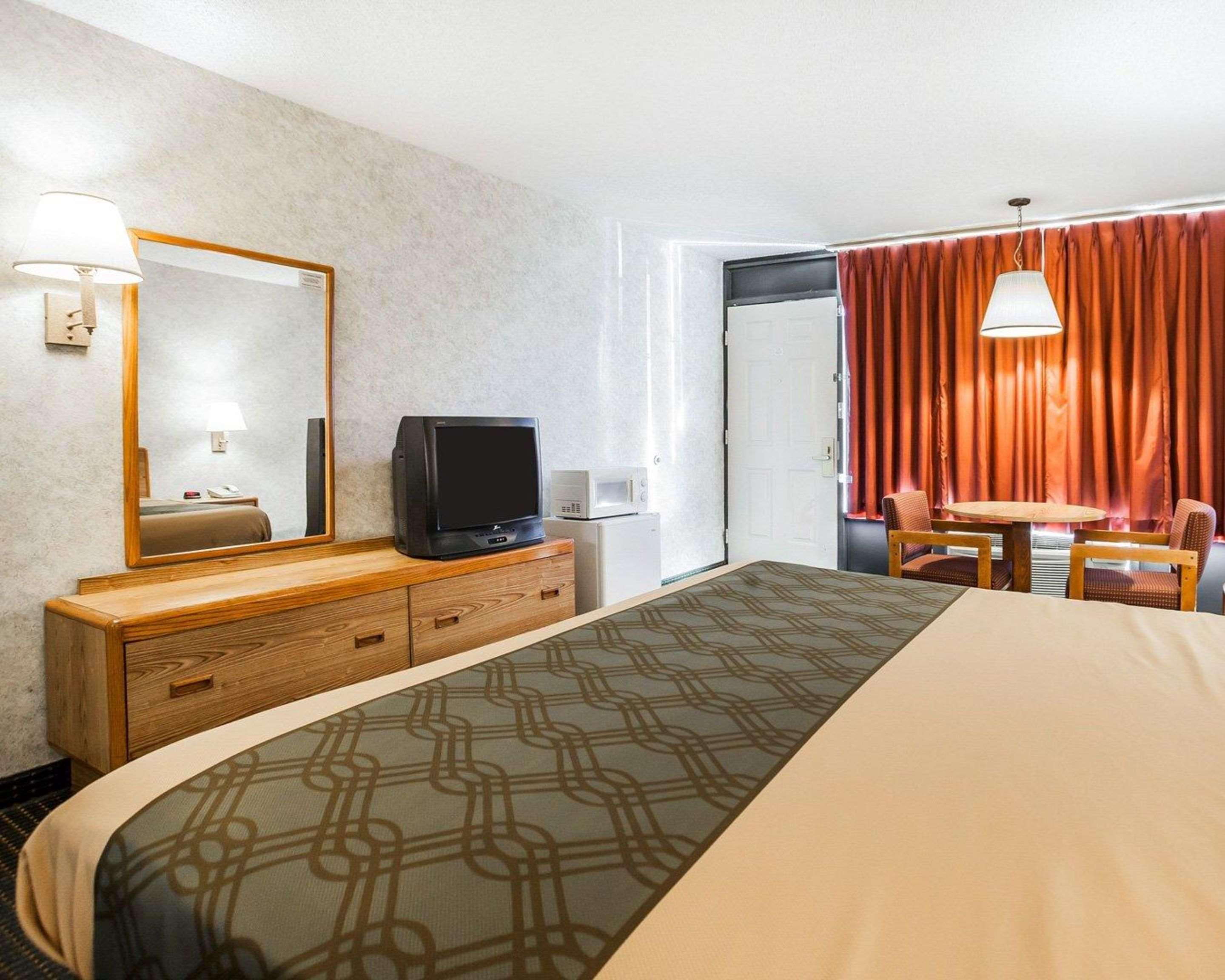 Econo Lodge Jefferson City Eksteriør billede