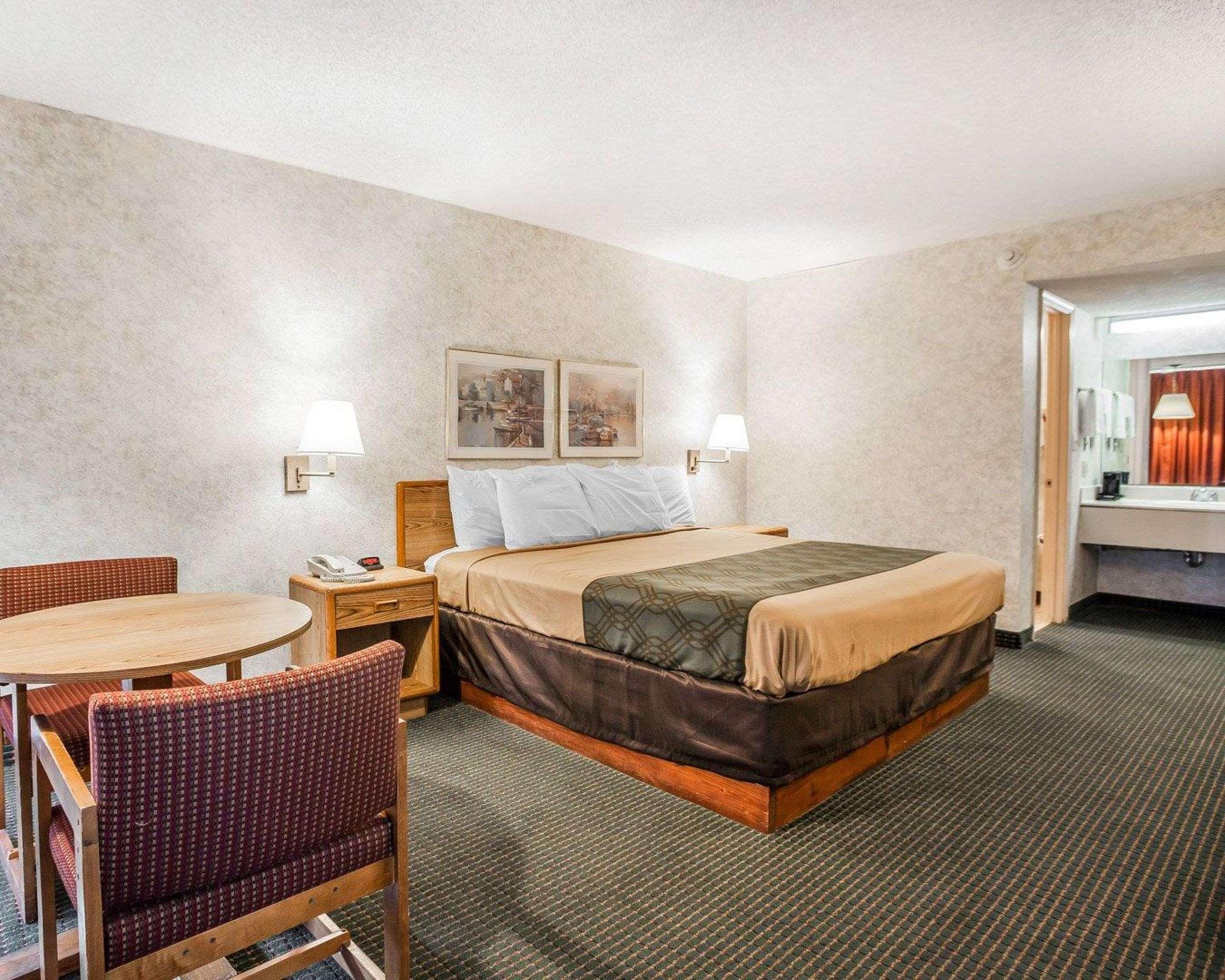 Econo Lodge Jefferson City Eksteriør billede